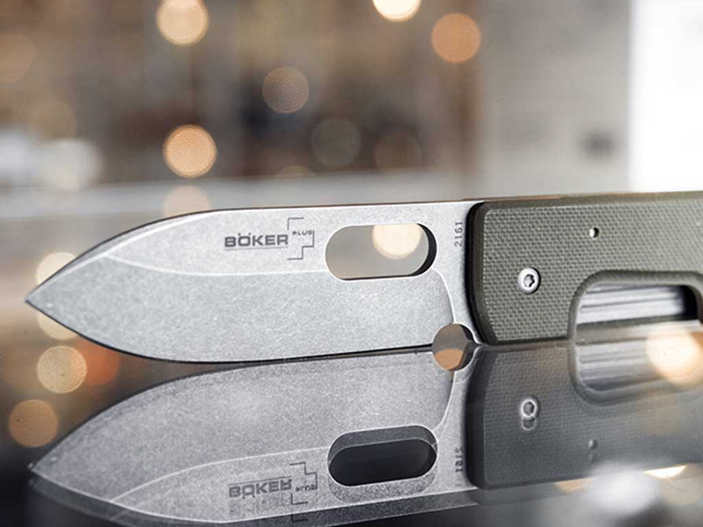 knifestock blog - mecanismos de apertura thumb hole