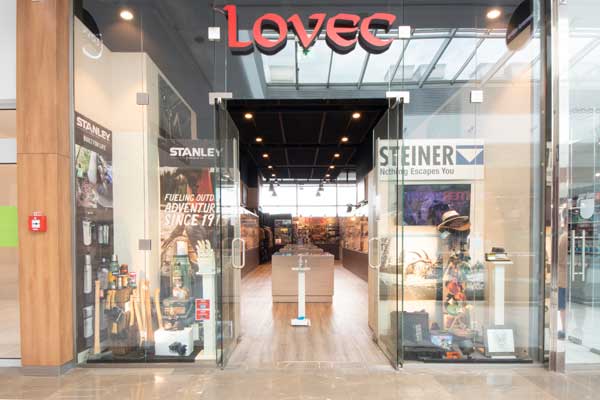 knifestock tienda LOVEC Aupark Bratislava